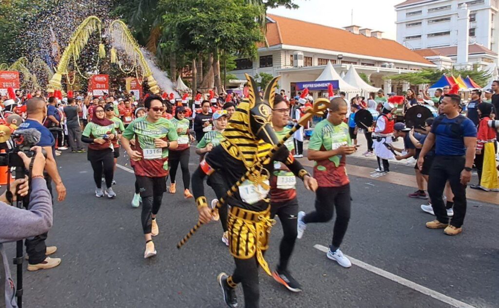 Sambangi Kota Pahlawan, Bank Jateng Friendship Run Bawa Suasana Magelang Ke Surabaya