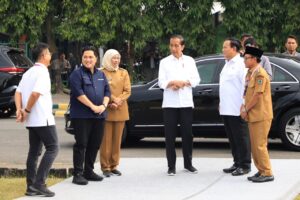 Dampingi Presiden Jokowi Tinjau Pasar Bululawang dan Pasar Rakyat, Gubernur Khofifah Pastikan Inflasi di Jatim Terkendali