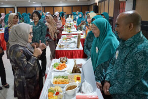 Cegah Stunting, Pemkot Surabaya dan PKK Gelar Lomba Cipta Menu Makanan Sehat
