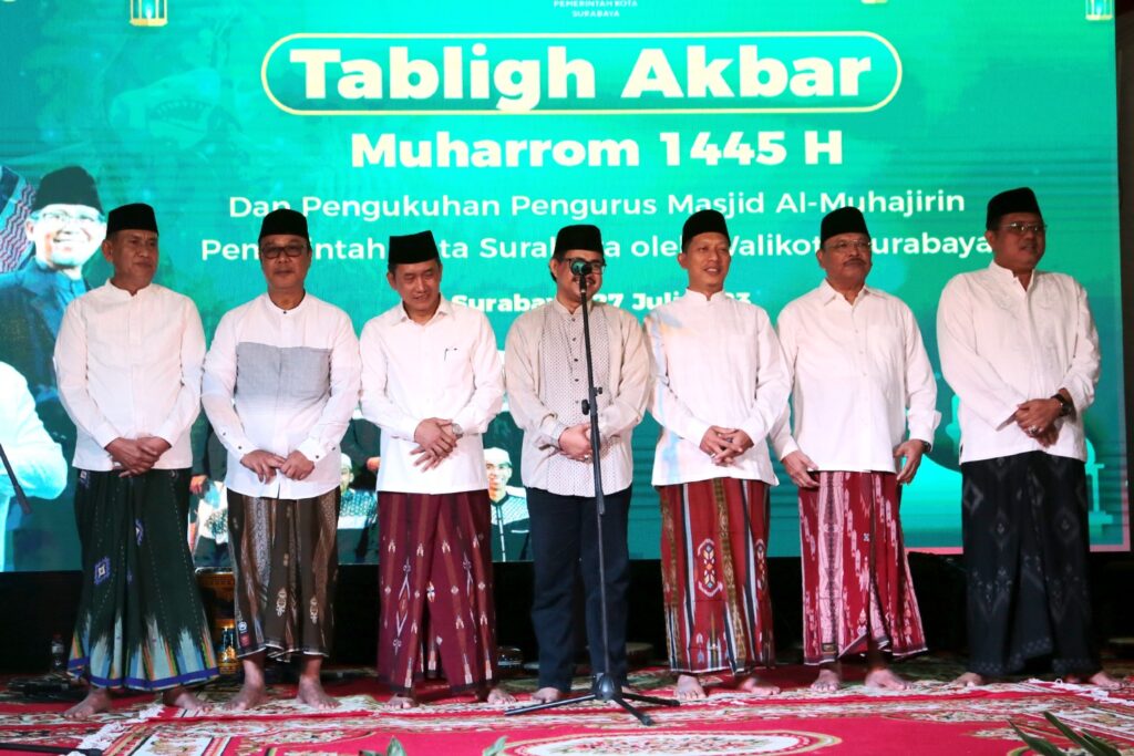 Kukuhkan Pengurus Baru Masjid Al-Muhajirin, Wali Kota Eri Cahyadi Minta untuk Dimakmurkan