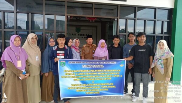 Dinsos Tanbu Berangkatkan Remaja Untuk Latihan Keterampilan di Banjarbaru