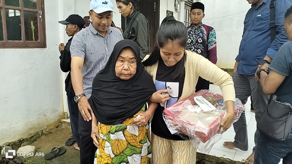 Ke Desa Sepakat Kecamatan Mantewe, Yayasan SSG Bantu Rumah Ibadah dan Kaum Dhuafa