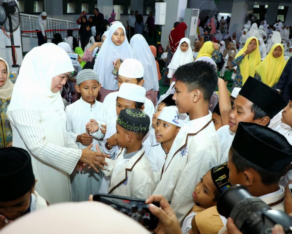 Gubernur Khofifah Ajak Umat Islam Perbanyak Sedekah Bagi Anak Yatim di Bulan Muharram