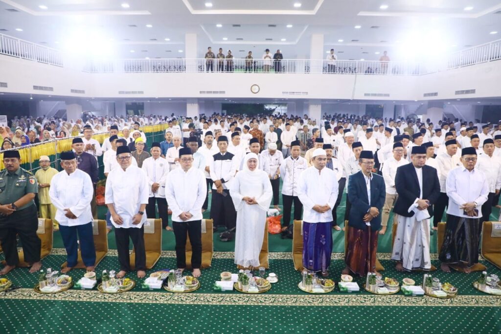 Doa Bersama Sambut Tahun Baru 1445 H, Gubernur Khofifah Sebut Imbangi Ikhtiar Profesional Dengan Spititual