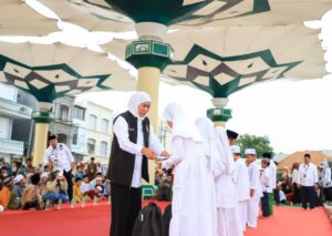 Tutup Tahun 1444 H dan Sambut 1445 H, Pemprov Jatim dan Baznas Santuni 1.000 Anak Yatim