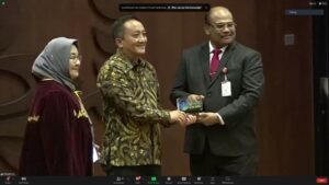 Pemkot Surabaya Sabet Dua Penghargaan Sekaligus di Ajang UI Green City Metric 2023