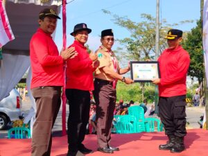 Kompol Mukhlason Terima Penghargaan dari Gerakan Pramuka Kwarran Mojoroto Kota Kediri