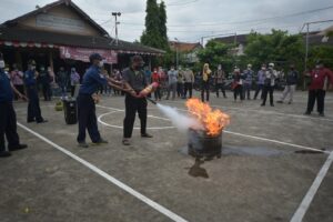 Antisipasi Bencana Kebakaran di Musim Kemarau, Pemkot Surabaya Libatkan Kader Madagaskar