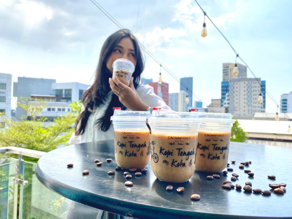 Kopi Tengah Kota Ala Crown Prince Hotel