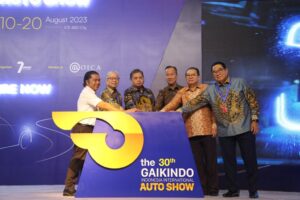 Menko Airlangga Hartarto Berharap Industri Otomotif Jadi Tulang Punggung Ekonomi Indonesia