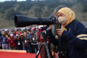Gubernur Khofifah: Jadikan Lensa Kamera sebagai Jendela Dunia Melihat Keindahan Jawa Timur