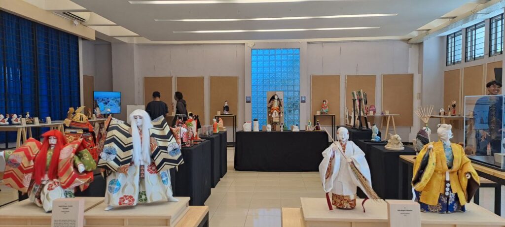 Melalui Pameran Ningyo, ITS Kenalkan Sejarah Budaya Jepang