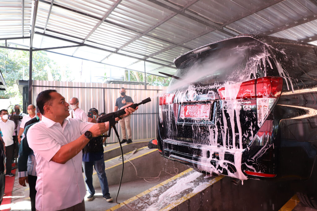 Wali Kota Eri Cahyadi Entas Kemiskinan Lewat Padat Karya