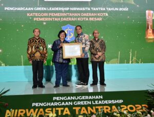 Pemkot Surabaya 8 Kali Berturut-Turut Terima Penghargaan Nirwasita Tantra