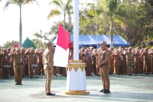 Peringati HUT Provinsi Kalsel ke 73, Pemda Tanbu Gelar Upacara Bendera