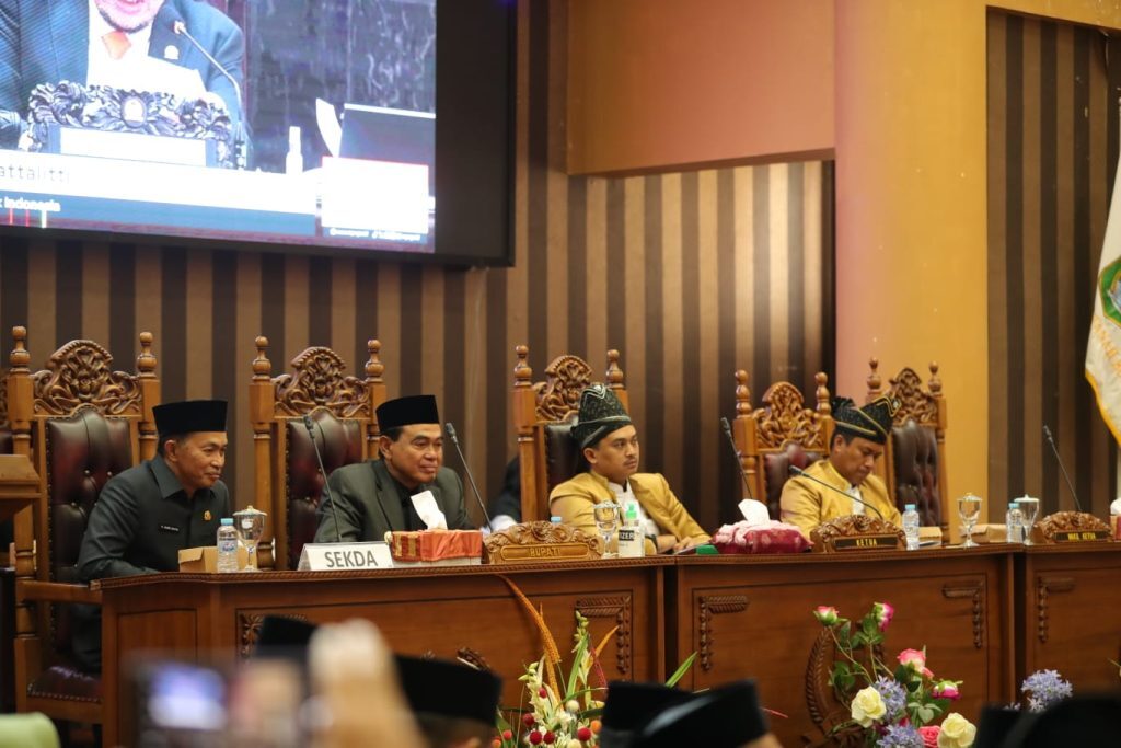 Bupati Zairulllah dan DPRD Tanbu Dengarkan Pidato Kenegaraan Presiden