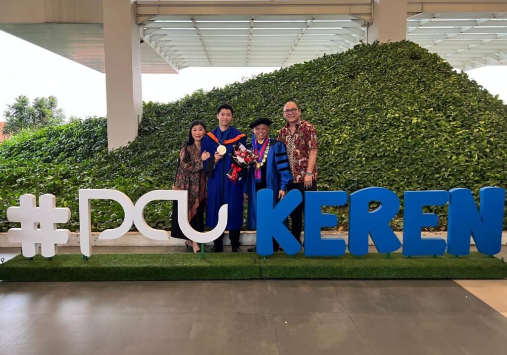 PCU Lepas 1252 Lulusan dalam Wisuda ke-84 “Siap Arungi Kehidupan”