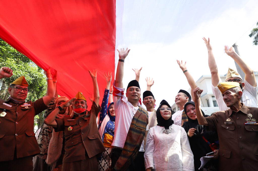 Wali Kota Eri Cahyadi Perankan Dua Tokoh Nasional di Refleksi Perobekan Bendera 2023