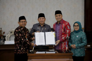 Cegah Perkawinan Dini, Wali Kota Eri MoU dengan Pengadilan Agama dan Kemenag Surabaya