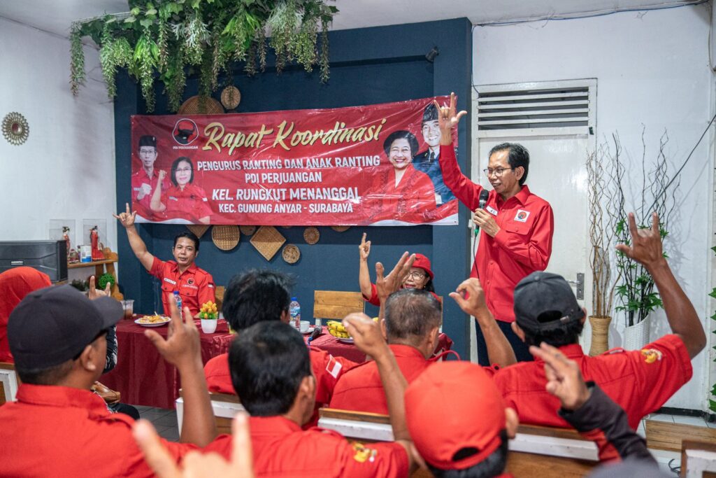 Bawa Ganjar Pranowo dan PDIP ke Rumah Penduduk, Adi Sutarwijono: Banteng Surabaya Terus Bergerak!