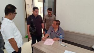 Tim Tabur Kejari Surabaya Dibantu Intelijen Kejari Balikpapan Tangkap Salim Lays