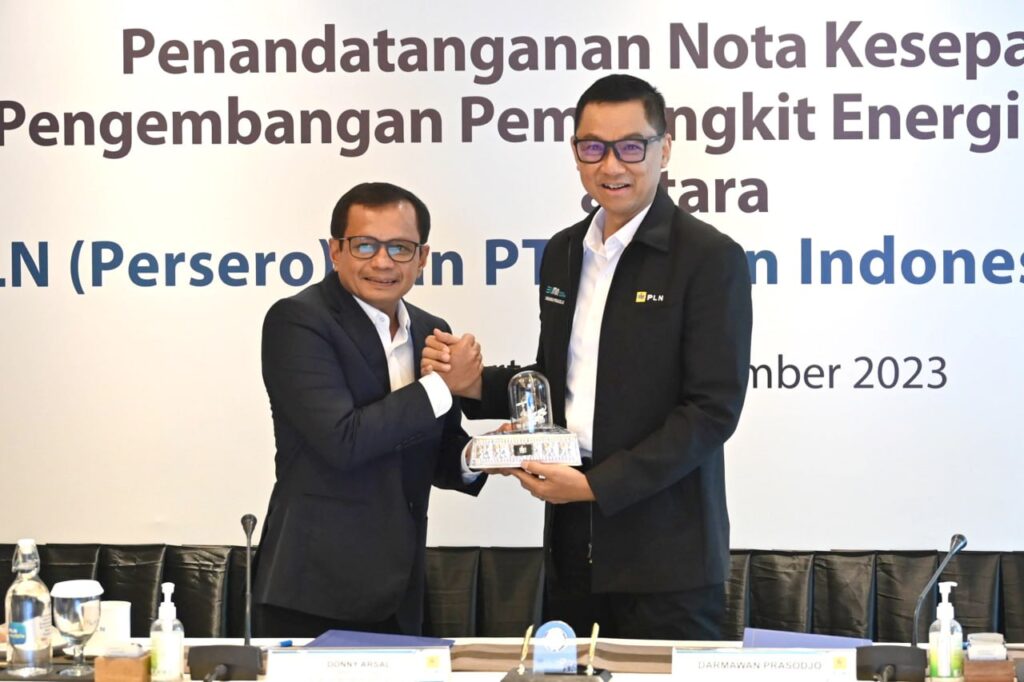 Kolaborasi BUMN, PLN dan SIG Teken MoU untuk Mendorong Penggunaan Energi Bersih