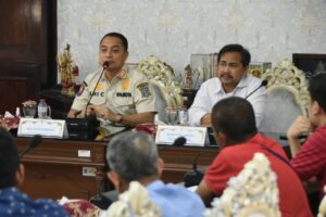 Diskusi Bareng Para Pengusaha Kawasan Kembang Jepun, Wali Kota Eri Ajak Kolaborasi Ramaikan Kampung Pecinan