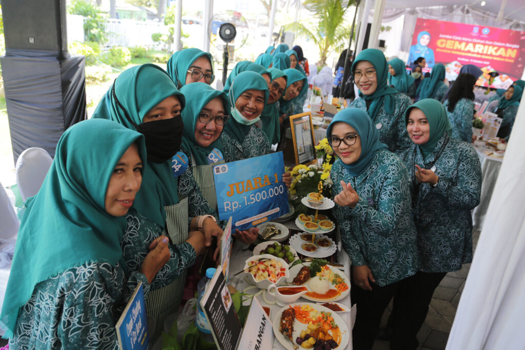 Ajak Anak-Anak Gemar Makan Ikan, Pemkot Surabaya Gelar Cipta Menu Olahan Ikan