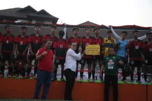 Krembangan Sabet Juara Pertama Turnamen Sepak Bola Antar Kecamatan
