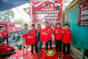 Banteng Surabaya Kompak! Ganjar-Mahfud Terus Digaungkan di Kampung-Kampung