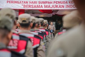 Pimpin Apel Cipta Kondisi, Wali Kota Eri Minta Jajarannya Gencarkan Razia Miras, Perjudian dan Prostitusi  Pimpin Apel Pengamanan Cipta Kondisi, Wali Kota Eri Haramkan Kemaksiatan di Surabaya