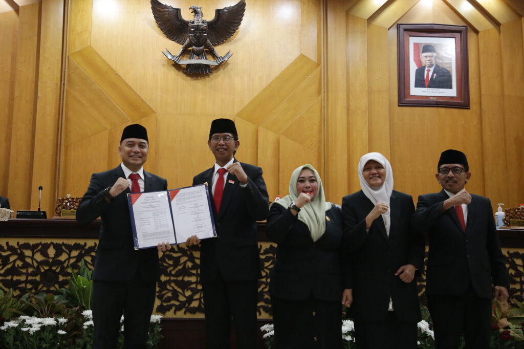Tepat di Hari Pahlawan, APBD Surabaya 2024 Disahkan Sebesar Rp 10,9 Triliun