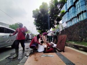 Pemkot Surabaya Siapkan Unit Reaksi Cepat Antisipasi Genangan Saat Hujan