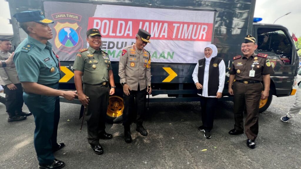 Pemprov Jatim Berangkatkan 81 Truk Bantuan Kemanusiaan Untuk Palestina