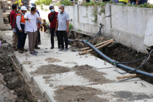 Jelang Musim Hujan, Pemkot Surabaya Kebut Pemasangan dan Koneksikan Saluran di Permukiman