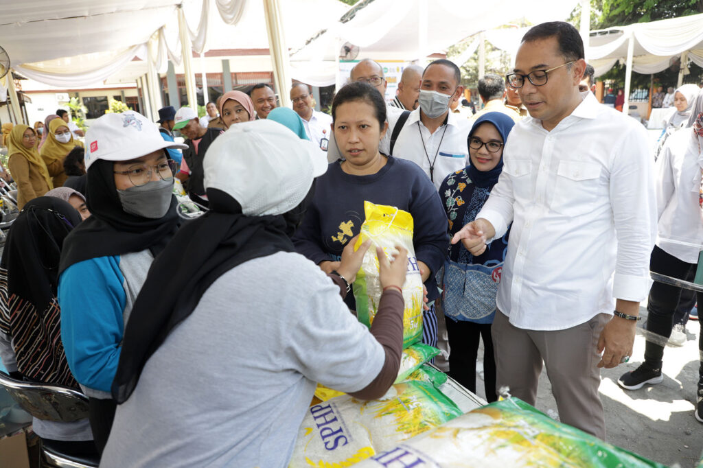 Hambat Laju Inflasi, Wali Kota Eri Cahyadi Maksimalkan Subsidi Transportasi dan Warung TPID