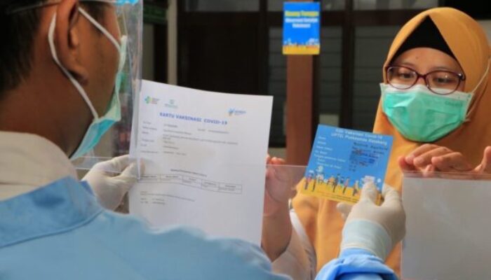 Cegah Kenaikan COVID-19 di Akhir Tahun, Pemkot Surabaya Konsisten Beri Layanan Vaksinasi