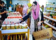 Perkuat UMKM Tenun di Bumi Majapahit, Ketua Dekranasda Jatim Studi Banding ke NTB