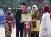 Peringati HBN dan Hari Ibu, Wali Kota Eri Ajak Mahasiswa Jadi Agen Perubahan di Daerah Masing-masing