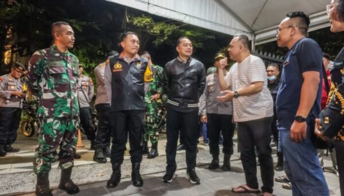 Gelar Patroli Skala Besar Gabungan Pengamanan Nataru, Wali Kota Eri bersama Forkopimda Cek Pos Penjagaan