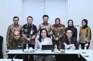 Uji Publik KIP, Wagub Emil Paparkan Tiga Pilar Strategi Keterbukaan Publik di Jatim