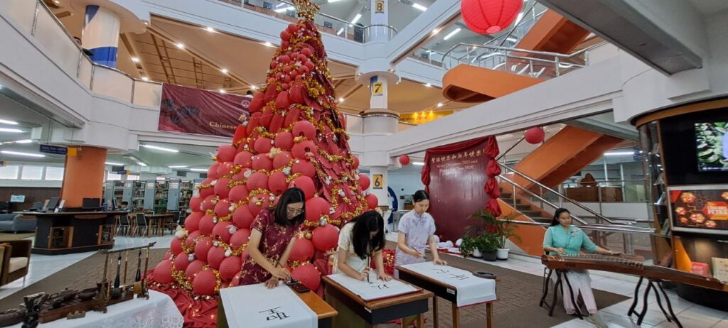 Sambut Natal 2023, Suasana Chinese Ornament Hiasi kampus PCU