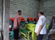 Gandeng Akademisi, Balitbangda Kabupaten Kediri Bangkitkan Ekonomi Kelompok Petani Nanas di Desa Bedali