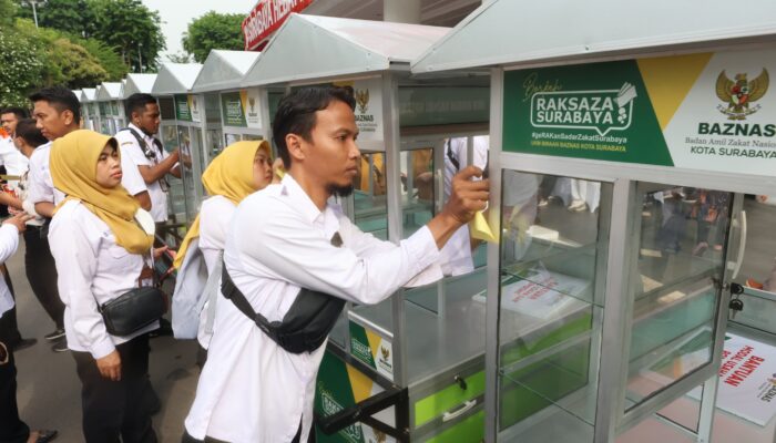 Pemkot Surabaya beri Bantuan Modal Usaha hingga Rombong ke Pokmas dan Pertukir