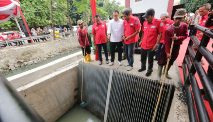 Cegah Banjir, Wali Kota Eri Resmikan Rumah Pompa Gresikan Kecamatan Tambaksari