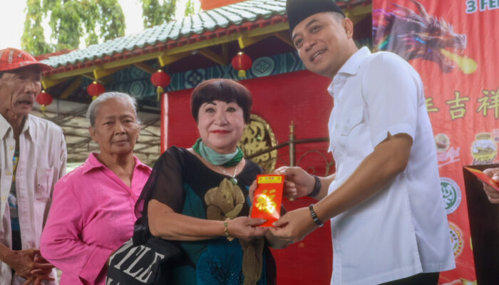 Wali Kota Eri Cahyadi Hadiri Giat Baksos Peduli Imlek di Masjid Cheng Ho