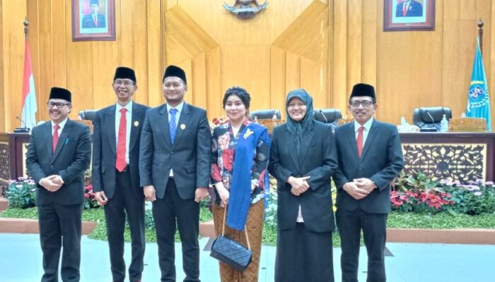 DPRD Surabaya Lantik Airlangga Justitia Sebagai Anggota Baru PAW