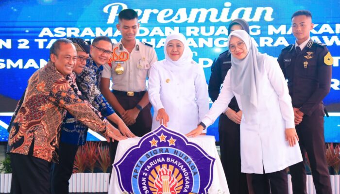 Gubernur Khofifah Resmikan Asrama SMAN 1 Taruna Madani dan Wisma SMAN 2 Taruna Bhayangkara