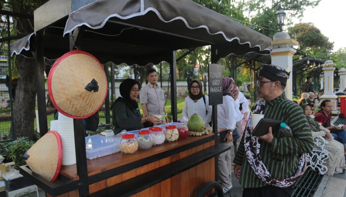 Ada Bazar UMKM dan Pertunjukan Musik di Tugu Pahlawan