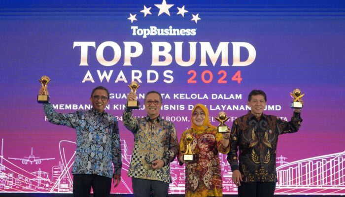 Pemkot Surabaya Raih 6 Penghargaan di TOP BUMD Awards 2024